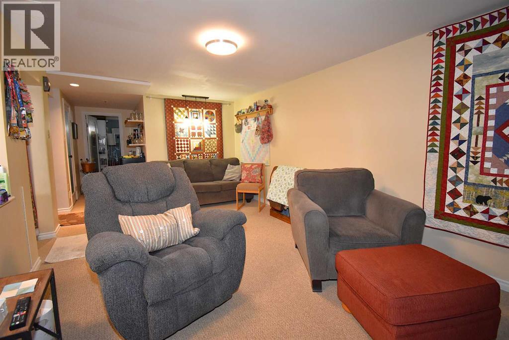 103b Laurel Square, Hinton, Alberta  T7V 1P3 - Photo 27 - A2295362