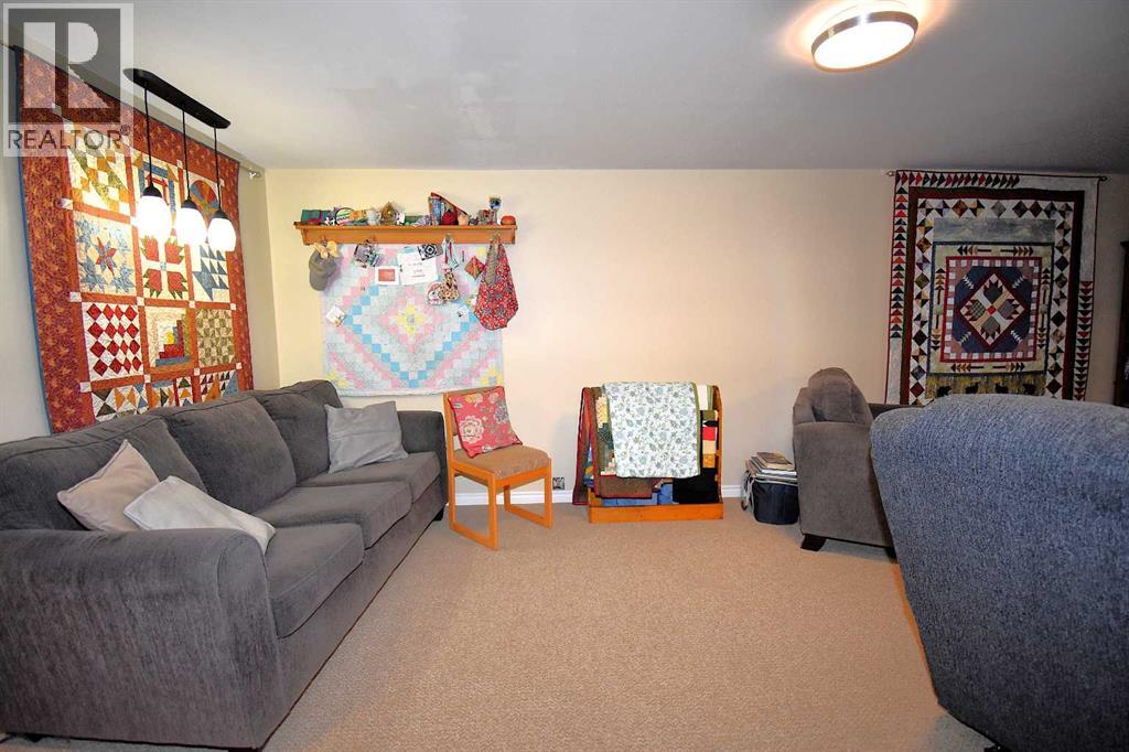 103b Laurel Square, Hinton, Alberta  T7V 1P3 - Photo 25 - A2295362