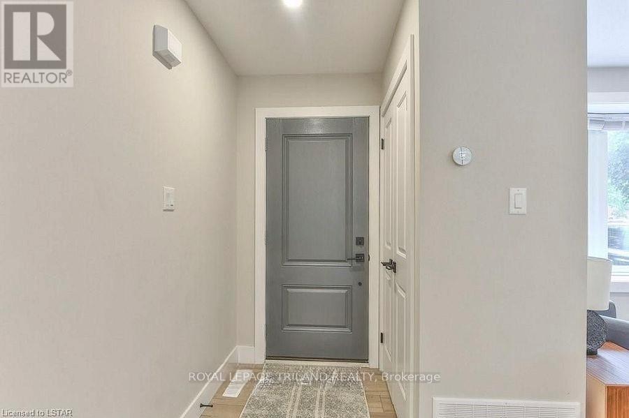 310 Grand View Avenue, London South, Ontario  N6K 2S9 - Photo 5 - X13145340