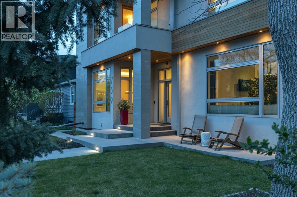 739 33a Street NW, Calgary, Alberta  T2N 2Y5 - Photo 2 - A2310059