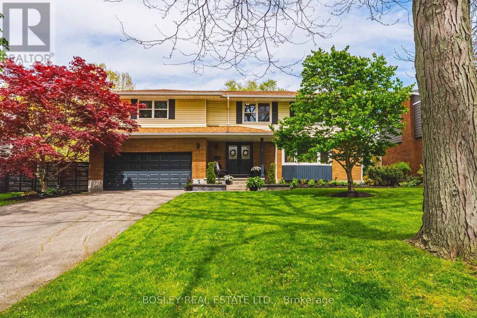 7 RUSHOLME CRESCENT, St. Catharines, Ontario