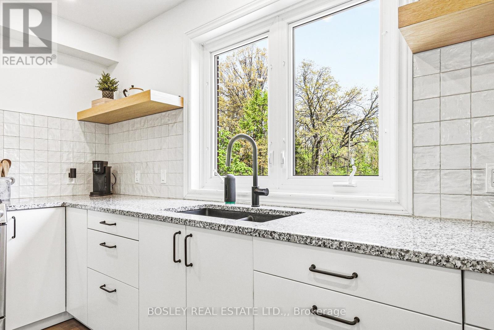 7 Rusholme Crescent, St. Catharines, Ontario  L2T 3V3 - Photo 7 - X13145102