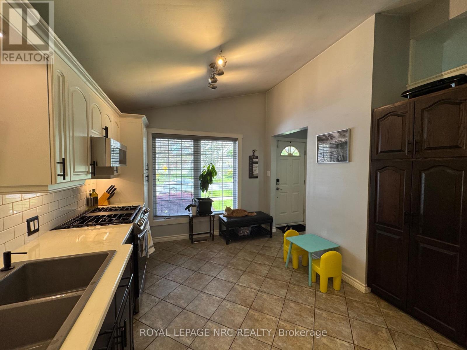 3 Clearview Heights, St. Catharines, Ontario  L2T 2W2 - Photo 6 - X13145266