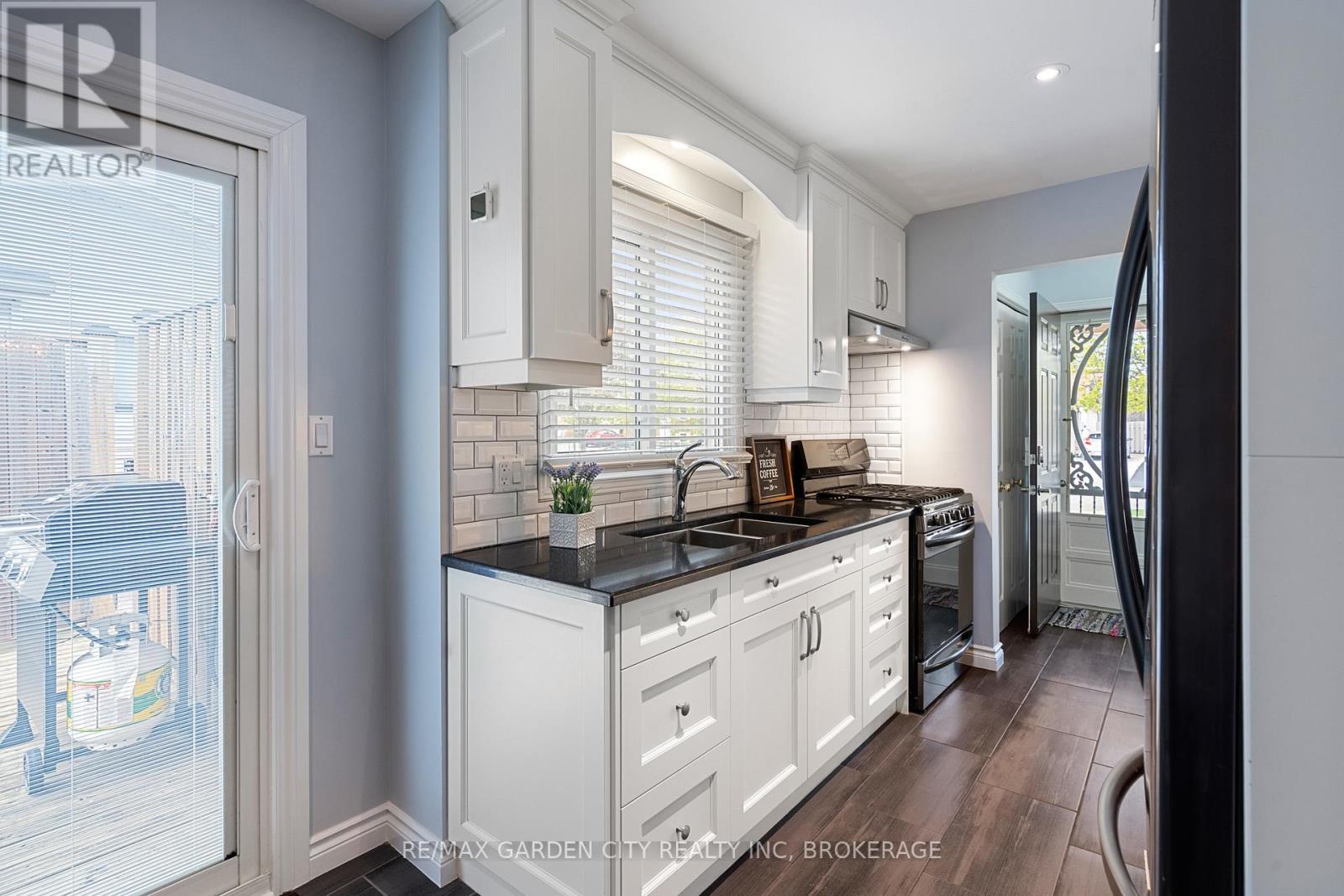 28 Fox Trail Drive, St. Catharines, Ontario  L2S 3T7 - Photo 16 - X13145348
