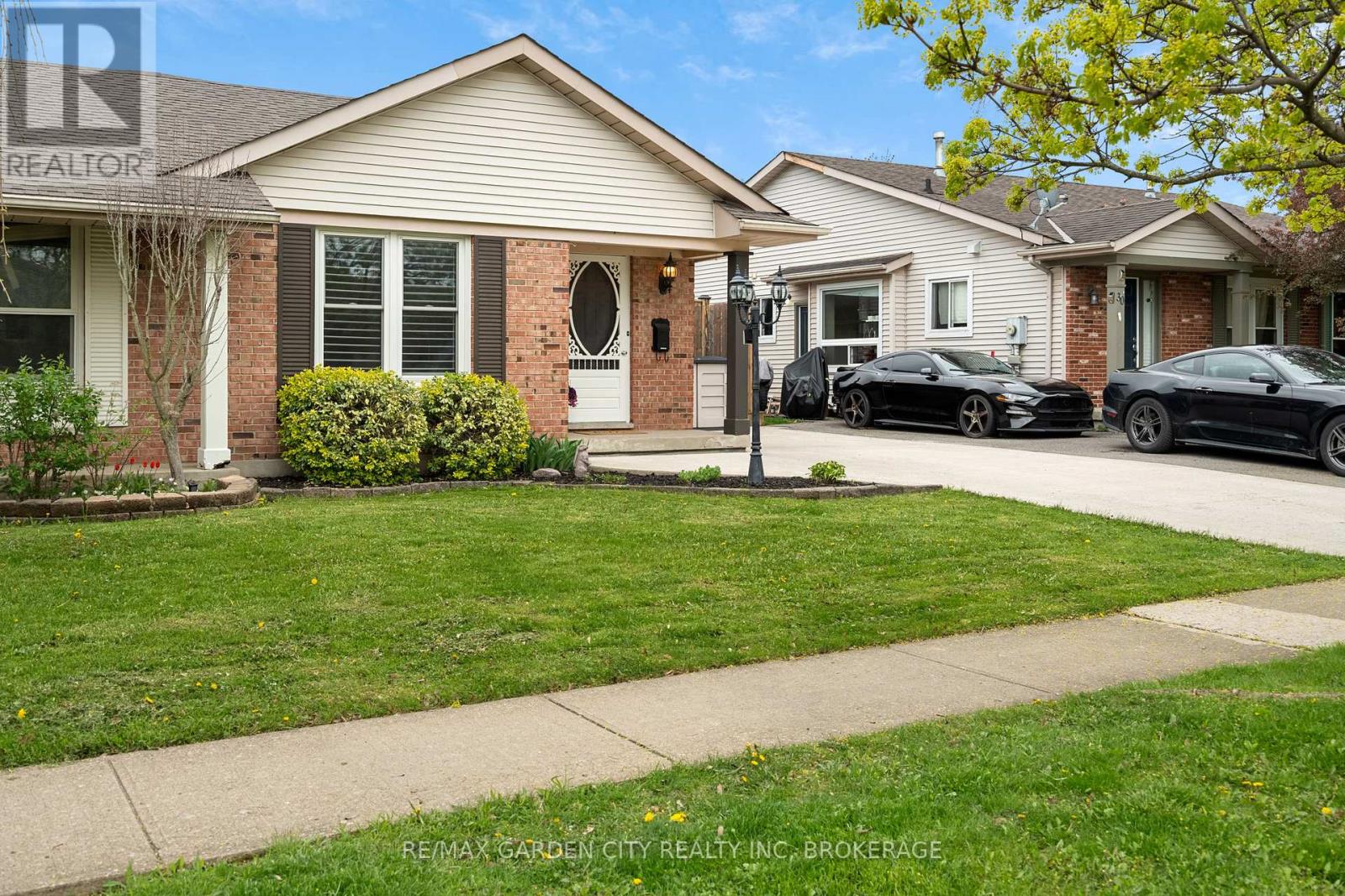 28 Fox Trail Drive, St. Catharines, Ontario  L2S 3T7 - Photo 4 - X13145348