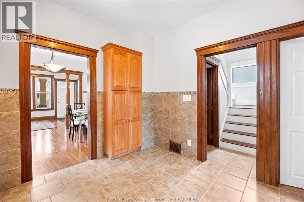 919 Elsmere, Windsor, Ontario  N9A 2A8 - Photo 16 - 26011498