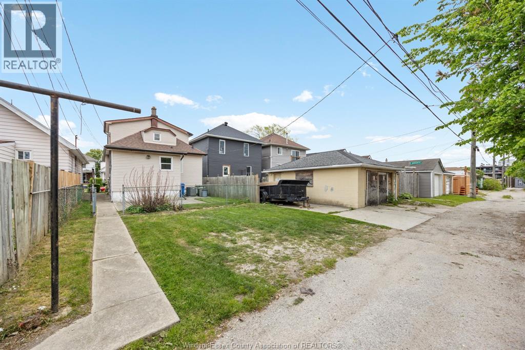 919 Elsmere, Windsor, Ontario  N9A 2A8 - Photo 5 - 26011498
