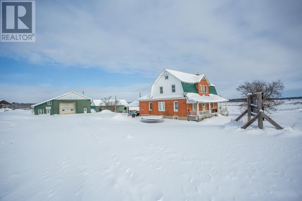 3064 Government Rd, Whole Package, Townships Of Tarbutt, Ontario  P0R 1E0 - Photo 14 - SM252797