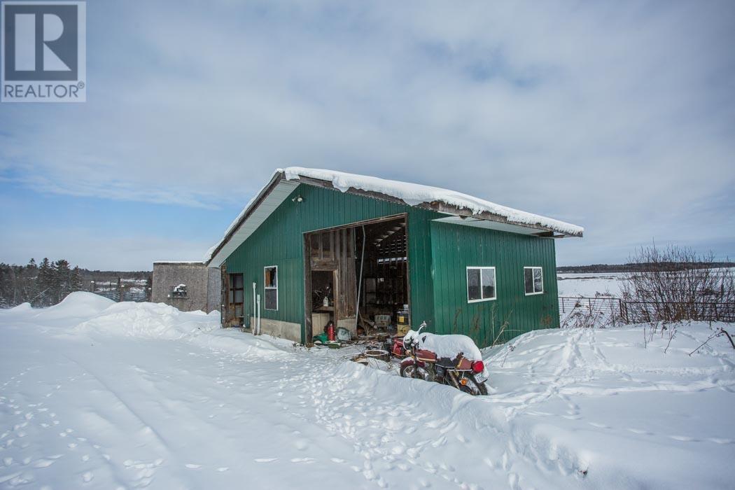 3064 Government Rd, Whole Package, Townships Of Tarbutt, Ontario  P0R 1E0 - Photo 11 - SM252797