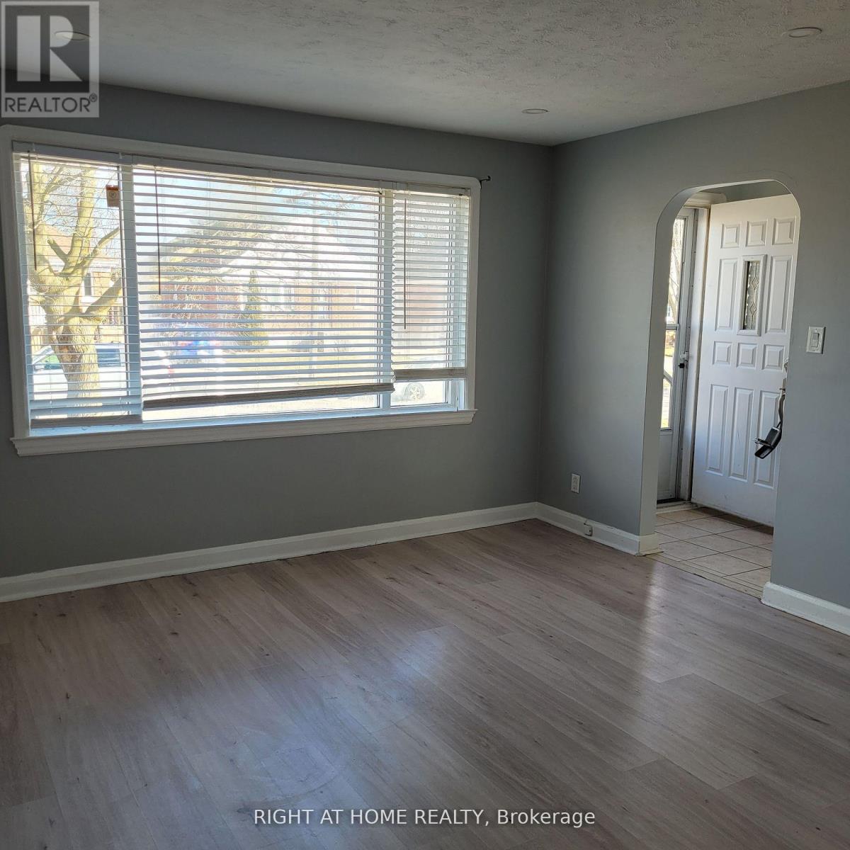 Main - 202 Cadillac Avenue S, Oshawa, Ontario  L1H 5Z7 - Photo 2 - E13145130