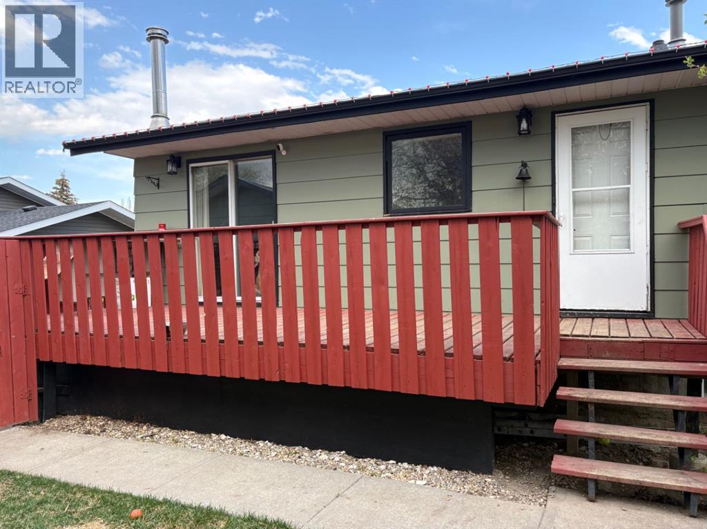 5748 55 Street, Rocky Mountain House, Alberta  T4T 1J7 - Photo 35 - A2310649