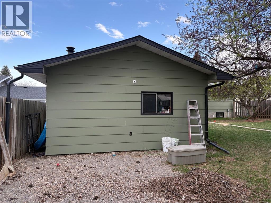 5748 55 Street, Rocky Mountain House, Alberta  T4T 1J7 - Photo 32 - A2310649