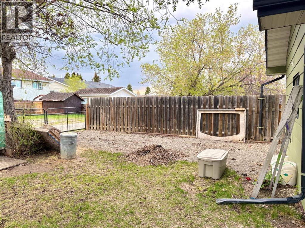 5748 55 Street, Rocky Mountain House, Alberta  T4T 1J7 - Photo 31 - A2310649