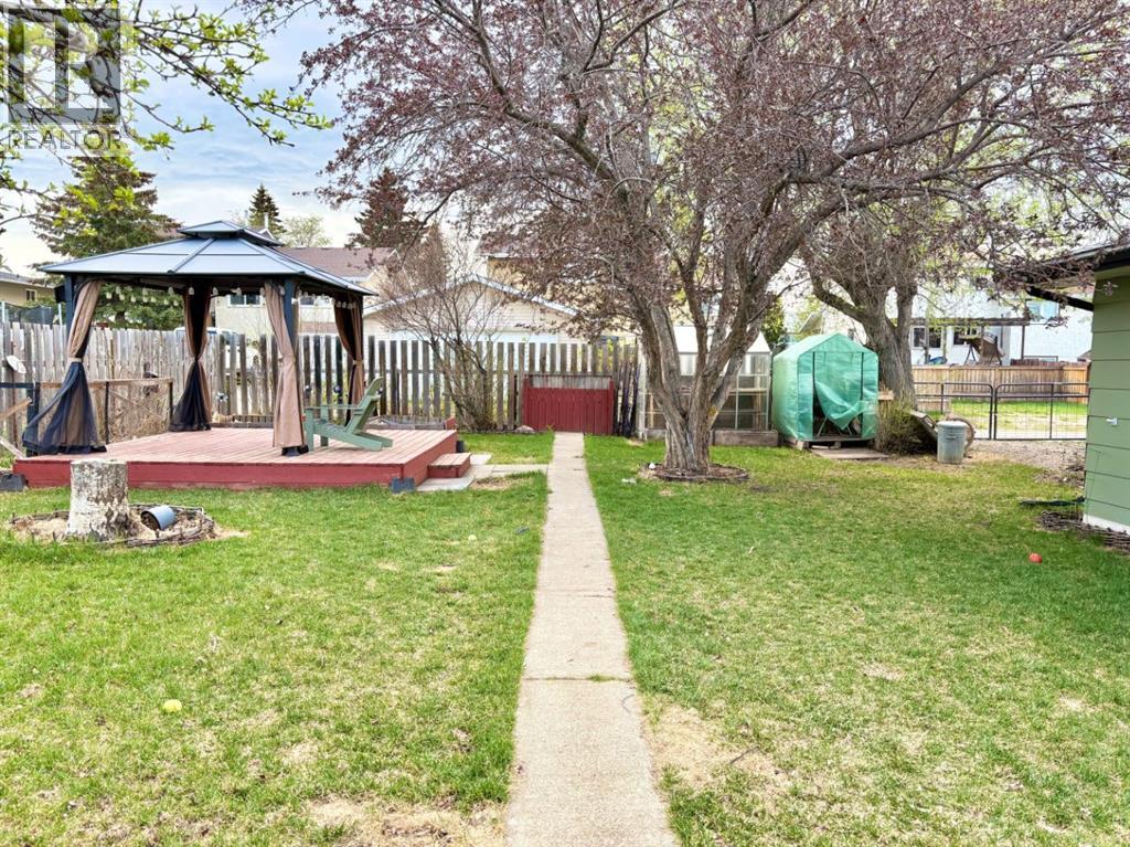 5748 55 Street, Rocky Mountain House, Alberta  T4T 1J7 - Photo 28 - A2310649