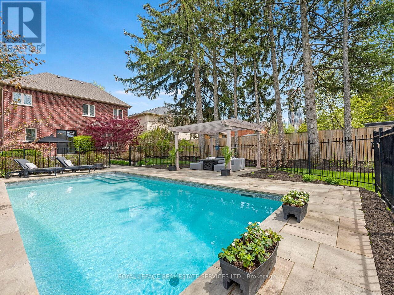 24 Jopling Avenue N, Toronto, Ontario  M9B 4E7 - Photo 40 - W13142448