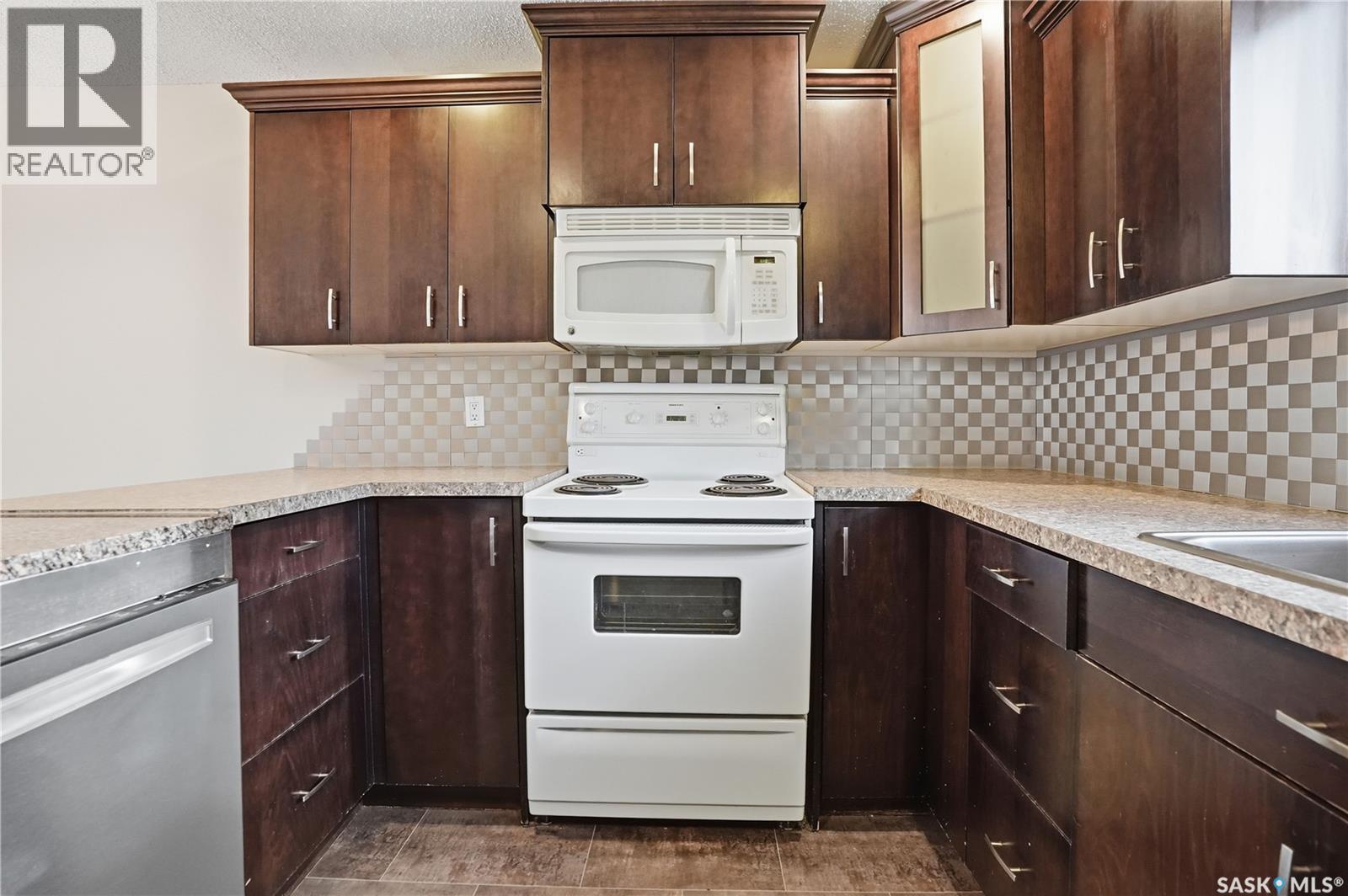15 Killarney Way, Regina, Saskatchewan  S4S 6V8 - Photo 10 - SK035103