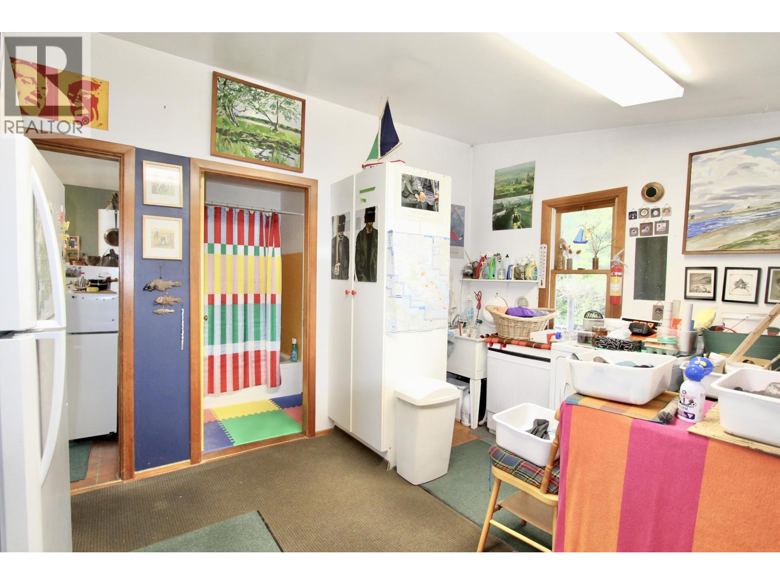 556 Davis Road, Daajing Giids Rural, British Columbia  V0T 1Y0 - Photo 15 - R3121574