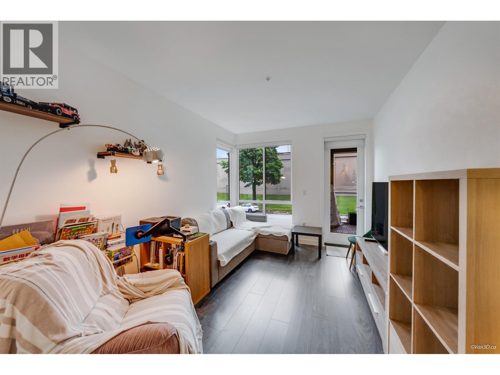 209 7133 14th Avenue, Burnaby, British Columbia  V3N 0H5 - Photo 5 - R3123595