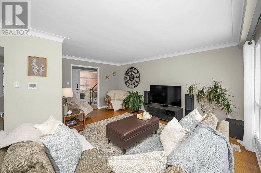 345 Sandlewood Road, Oakville, Ontario  L6L 3S1 - Photo 11 - W12976824