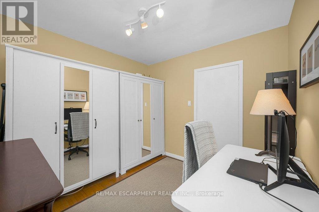 345 Sandlewood Road, Oakville, Ontario  L6L 3S1 - Photo 25 - W12976824