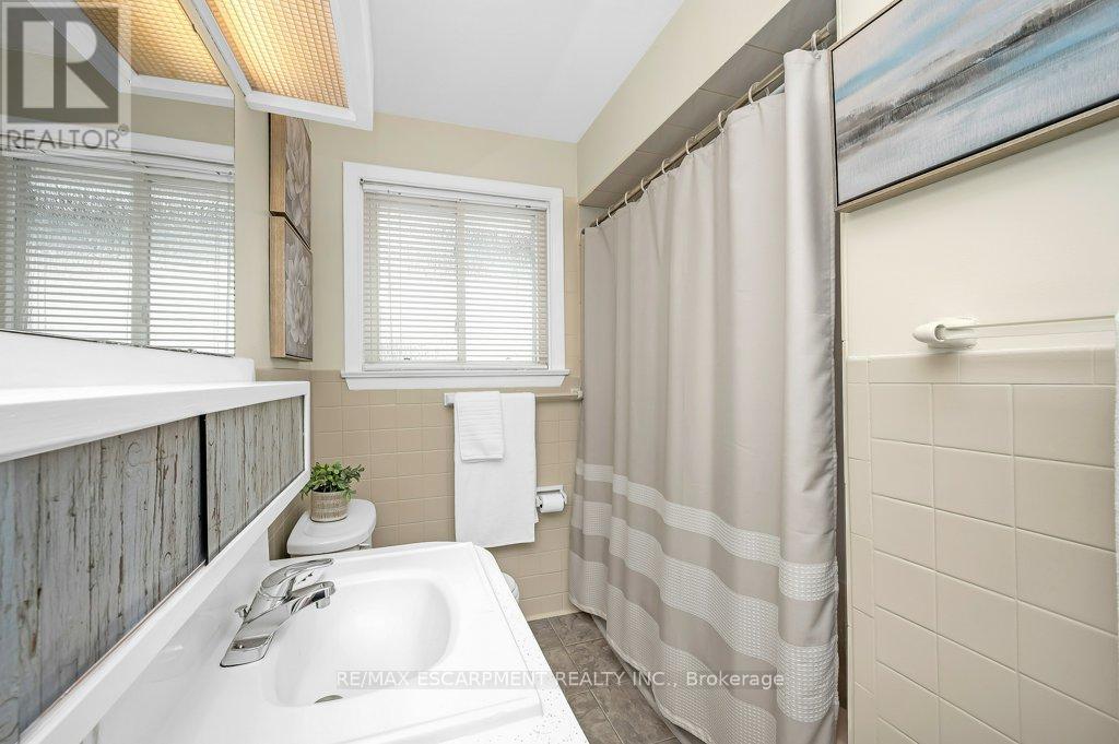345 Sandlewood Road, Oakville, Ontario  L6L 3S1 - Photo 29 - W12976824