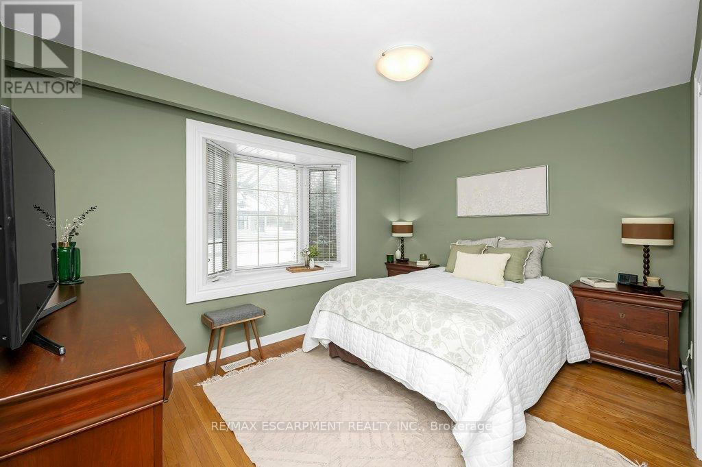 345 Sandlewood Road, Oakville, Ontario  L6L 3S1 - Photo 30 - W12976824