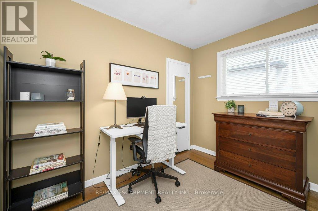 345 Sandlewood Road, Oakville, Ontario  L6L 3S1 - Photo 24 - W12976824