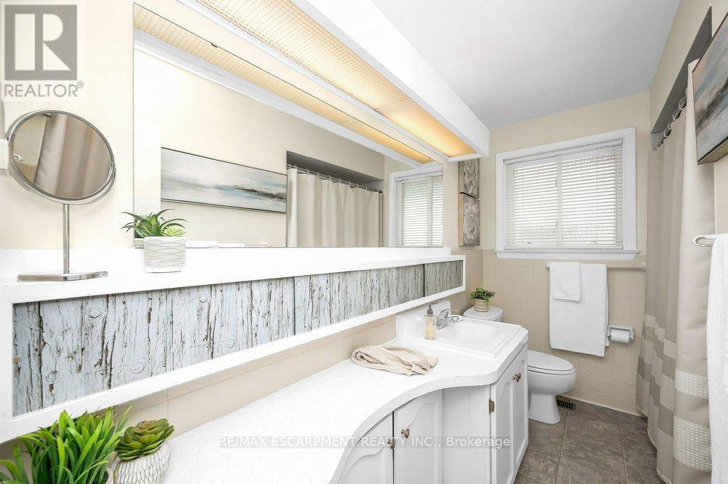 345 Sandlewood Road, Oakville, Ontario  L6L 3S1 - Photo 28 - W12976824