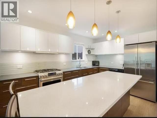 Main 4533 W 16th Ave, Vancouver, British Columbia  V6R 3E8 - Photo 5 - R3124498