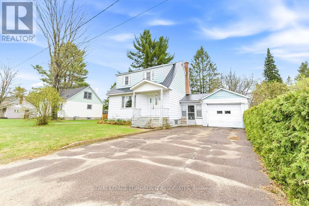 40 Church Street, Laurentian Hills, Ontario  K0J 1J0 - Photo 2 - X13145346