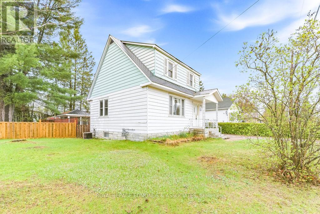 40 Church Street, Laurentian Hills, Ontario  K0J 1J0 - Photo 3 - X13145346
