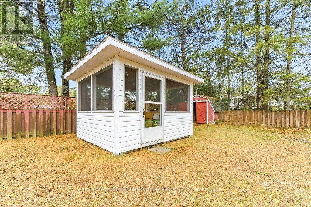 40 Church Street, Laurentian Hills, Ontario  K0J 1J0 - Photo 7 - X13145346