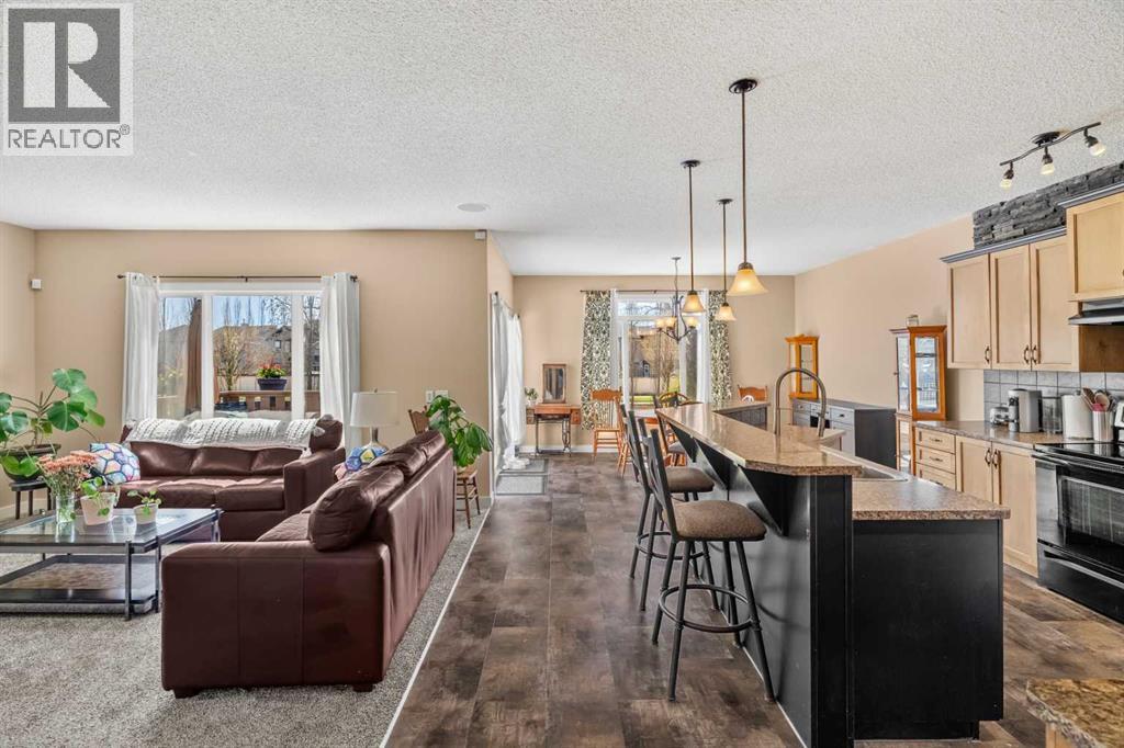 212 Crystal Green Place, Okotoks, Alberta  T1S 2N4 - Photo 7 - A2305277