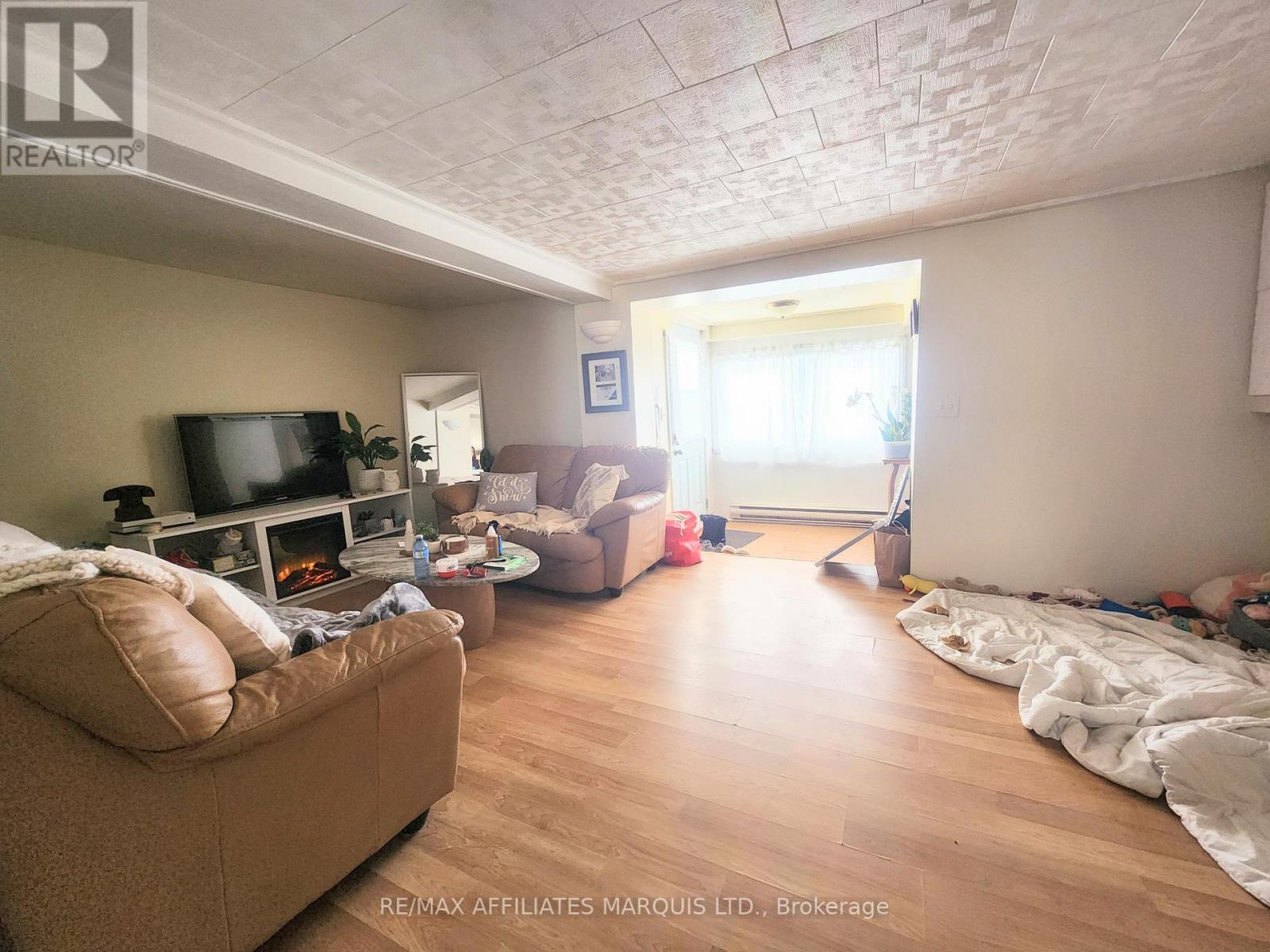 12 - 12a Cartier Avenue, Cornwall, Ontario  K6J 4B4 - Photo 2 - X12746924