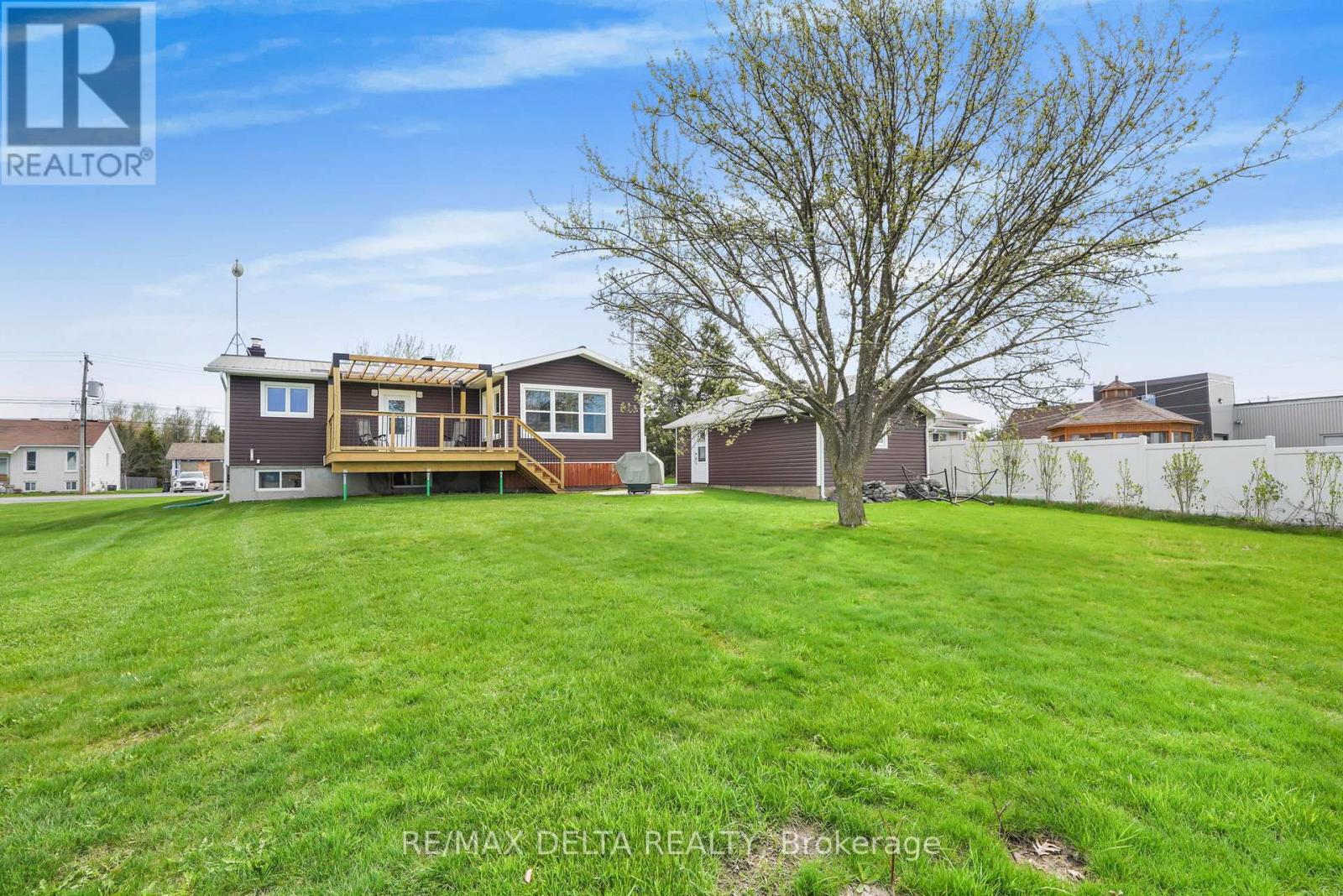 146 Jessop's Falls Road, Alfred And Plantagenet, Ontario  K0B 1L0 - Photo 4 - X13104098