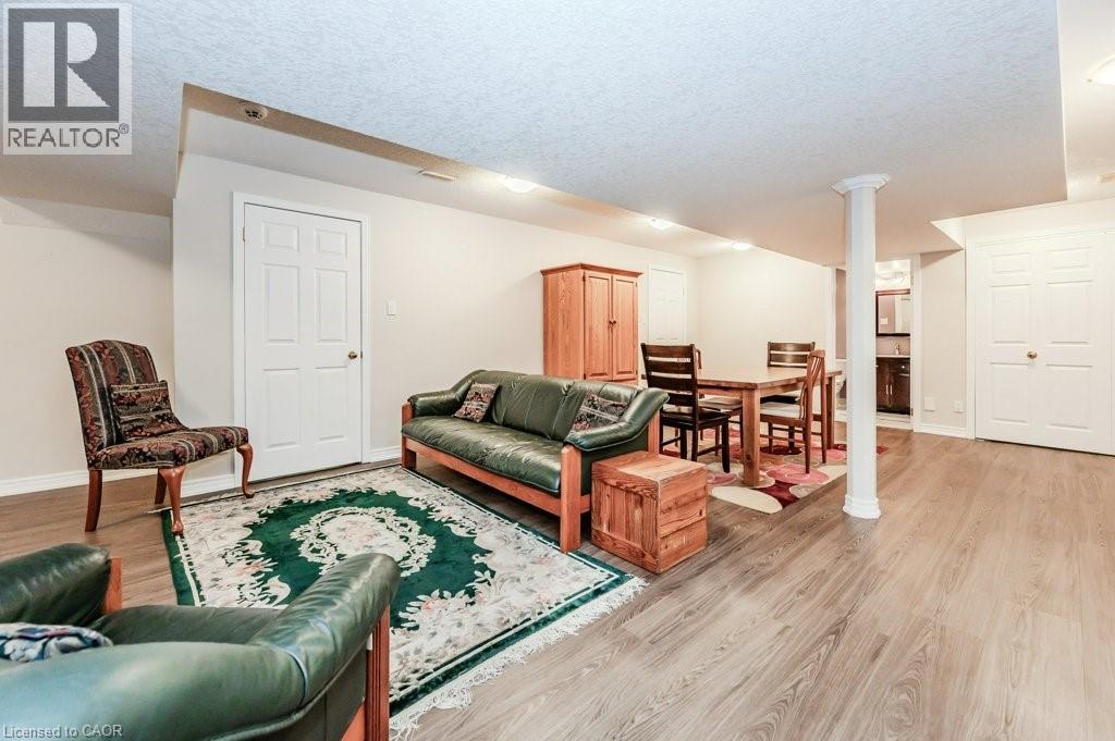 219 Corrie Crescent, Waterloo, Ontario  N2L 5W3 - Photo 33 - 40815787