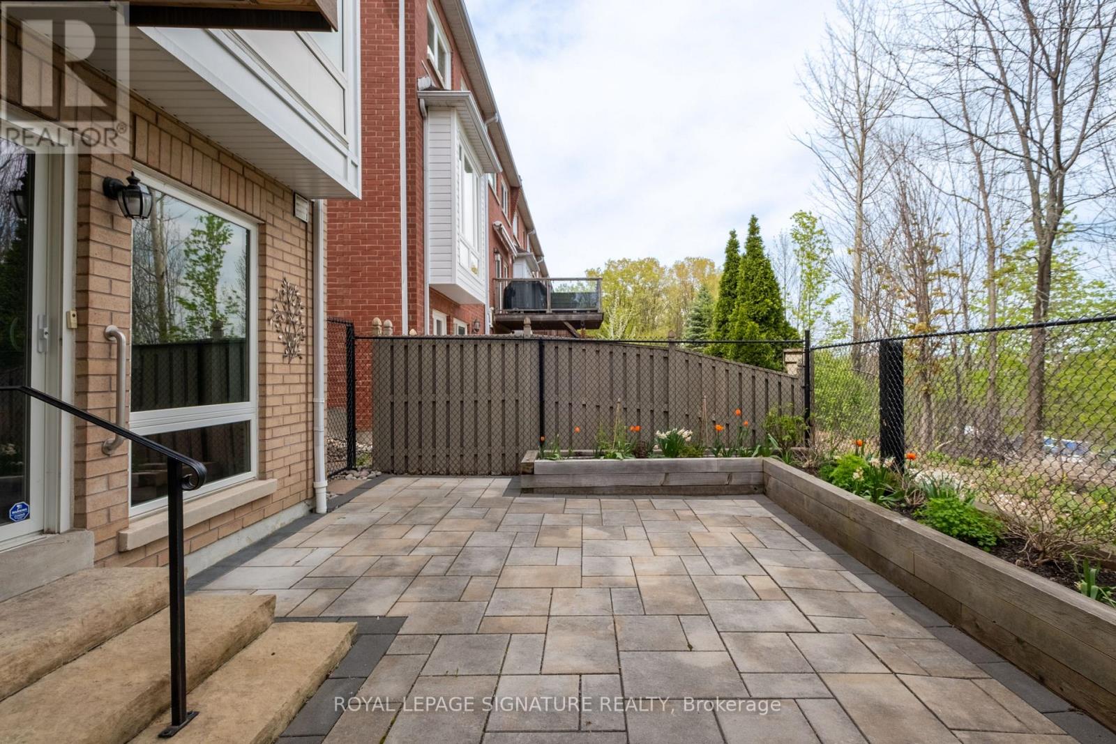 98 Dallimore Circle, Toronto, Ontario  M3C 4C5 - Photo 34 - C13145064