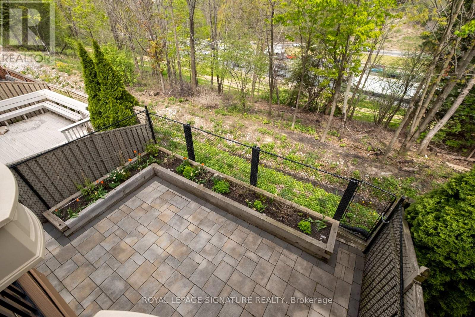98 Dallimore Circle, Toronto, Ontario  M3C 4C5 - Photo 33 - C13145064