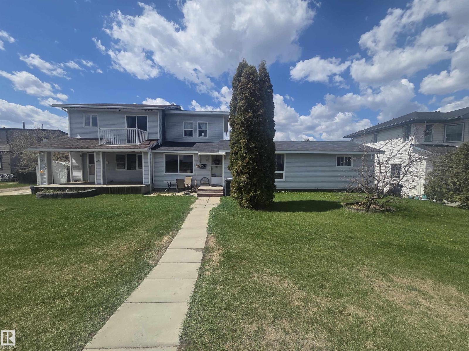 907/909 8 ST, Cold Lake, Alberta