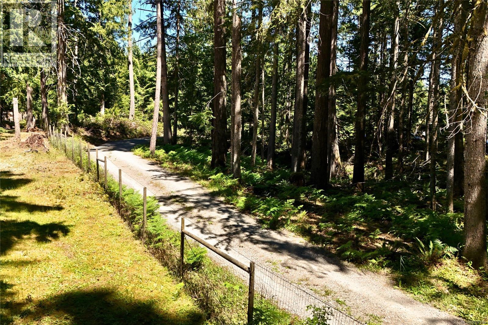 3715 Melrose Rd, Hilliers, British Columbia  V9K 1V3 - Photo 5 - 1037134
