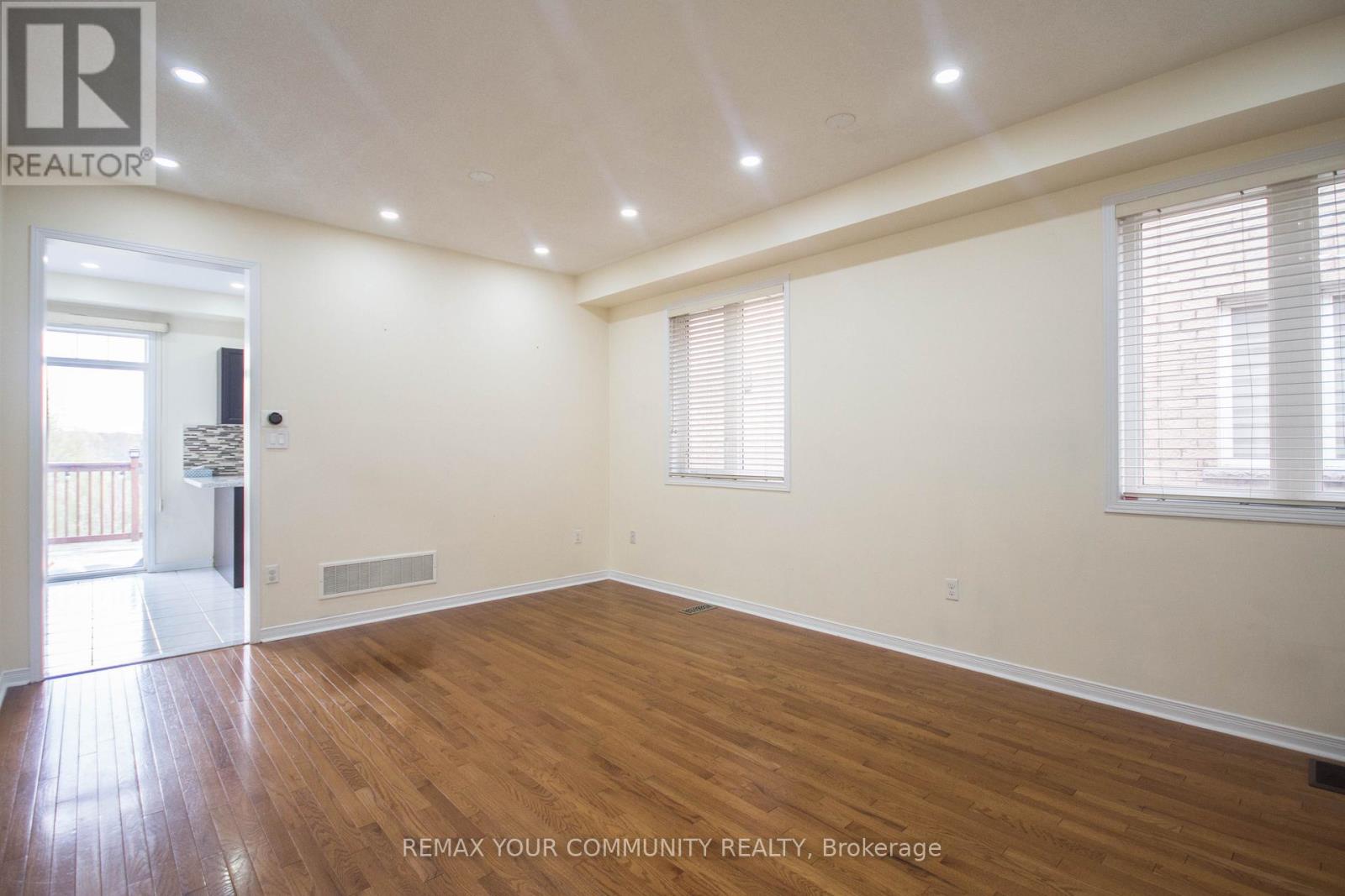 15 Voysey Way, Markham, Ontario L3S 0B4 - Photo 4 - N12908482