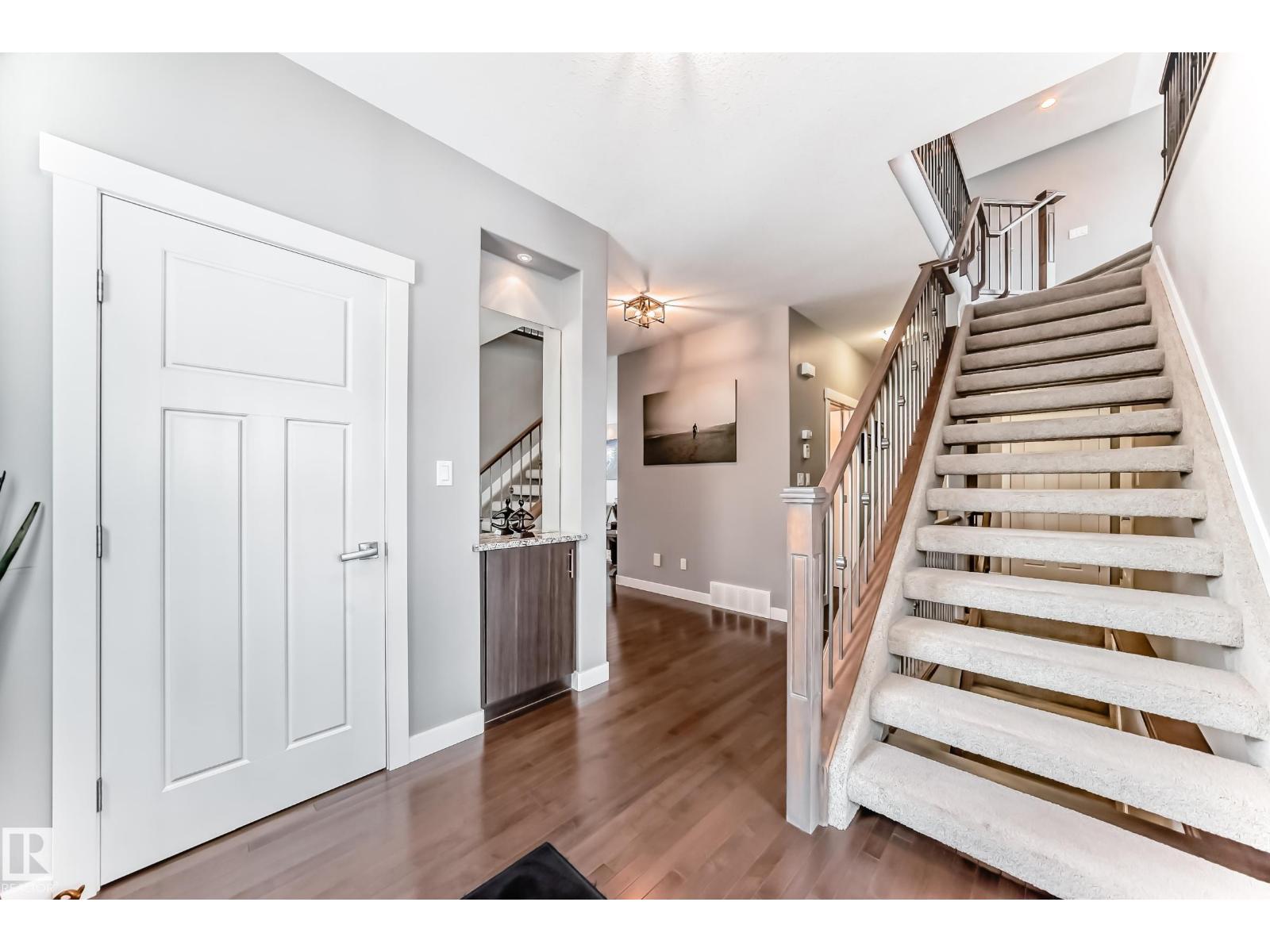 2117 69a St SW, Edmonton, Alberta  T6X 0S7 - Photo 3 - E4478639