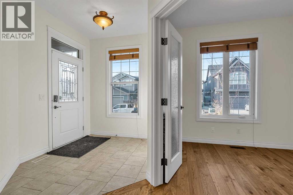 8 Legacy Terrace SE, Calgary, Alberta  T2X 0X1 - Photo 3 - A2301183
