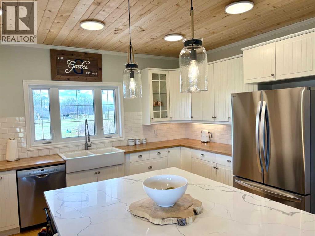 40032 Range Road 220, Rural Lacombe County, Alberta  T0B 3C0 - Photo 11 - A2308786