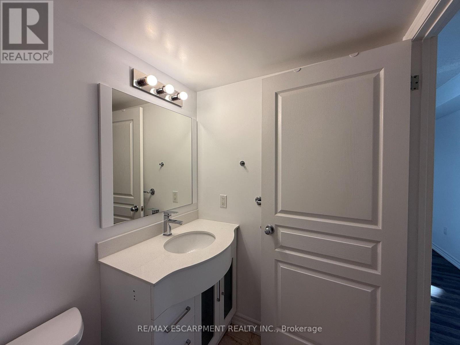 709 - 801 Bay Street, Toronto, Ontario  M5S 1Y9 - Photo 15 - C13145134