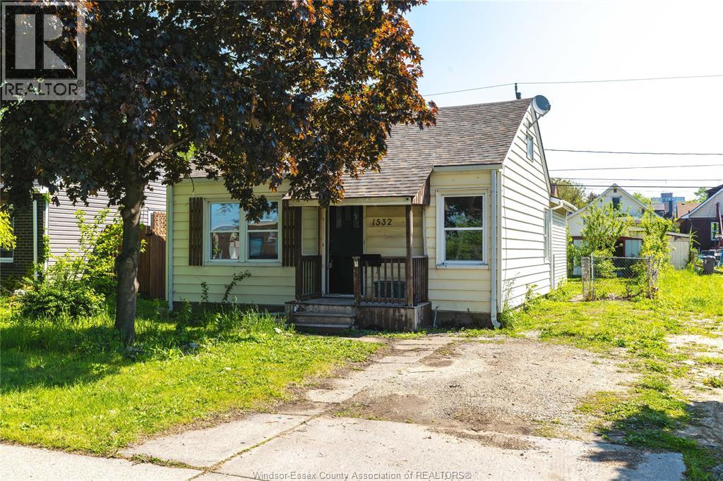 1532 Janette, Windsor, Ontario N9A 4Z0 - Photo 2 - 26011504