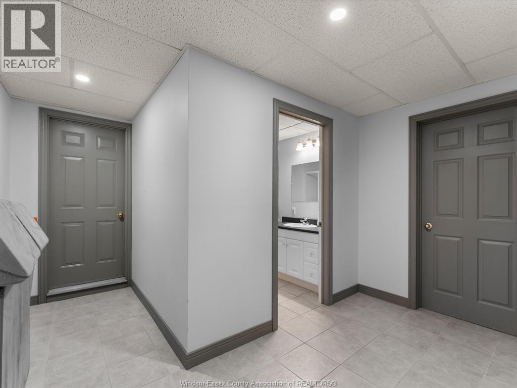 835 Sorge, Lasalle, Ontario N9J 3G2 - Photo 33 - 26011490