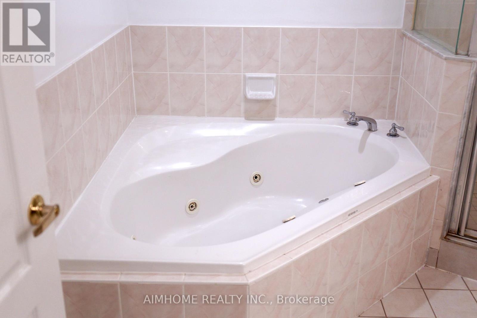 1302 - 880 Grandview Way, Toronto, Ontario  M2N 7B2 - Photo 12 - C13145262