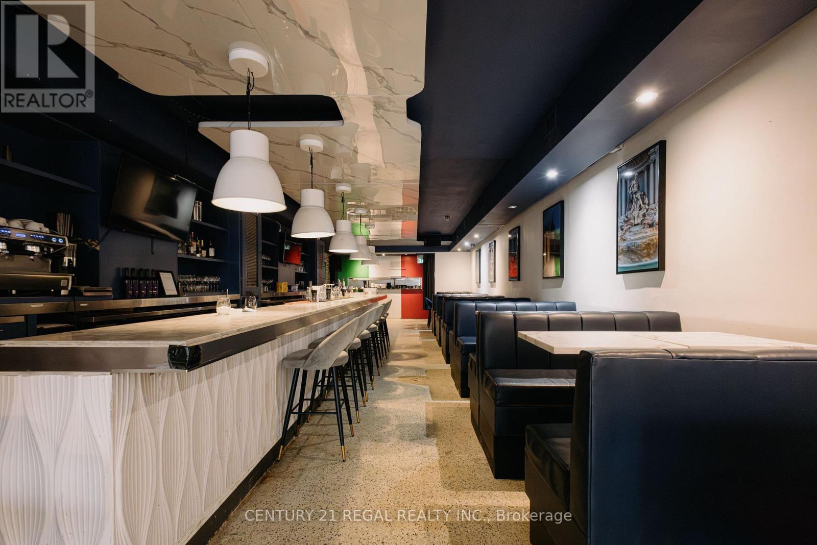 656 COLLEGE STREET, Toronto, Ontario