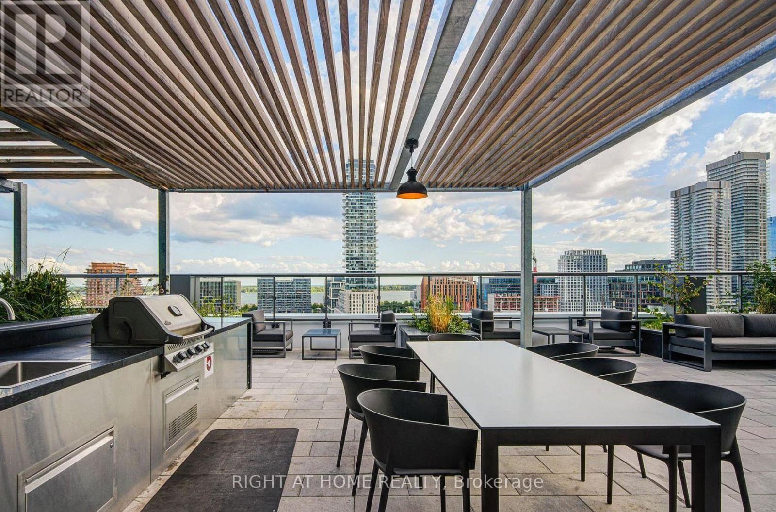 2815 E - 70 Princess Street, Toronto, Ontario  M5A 0X6 - Photo 2 - C13145386